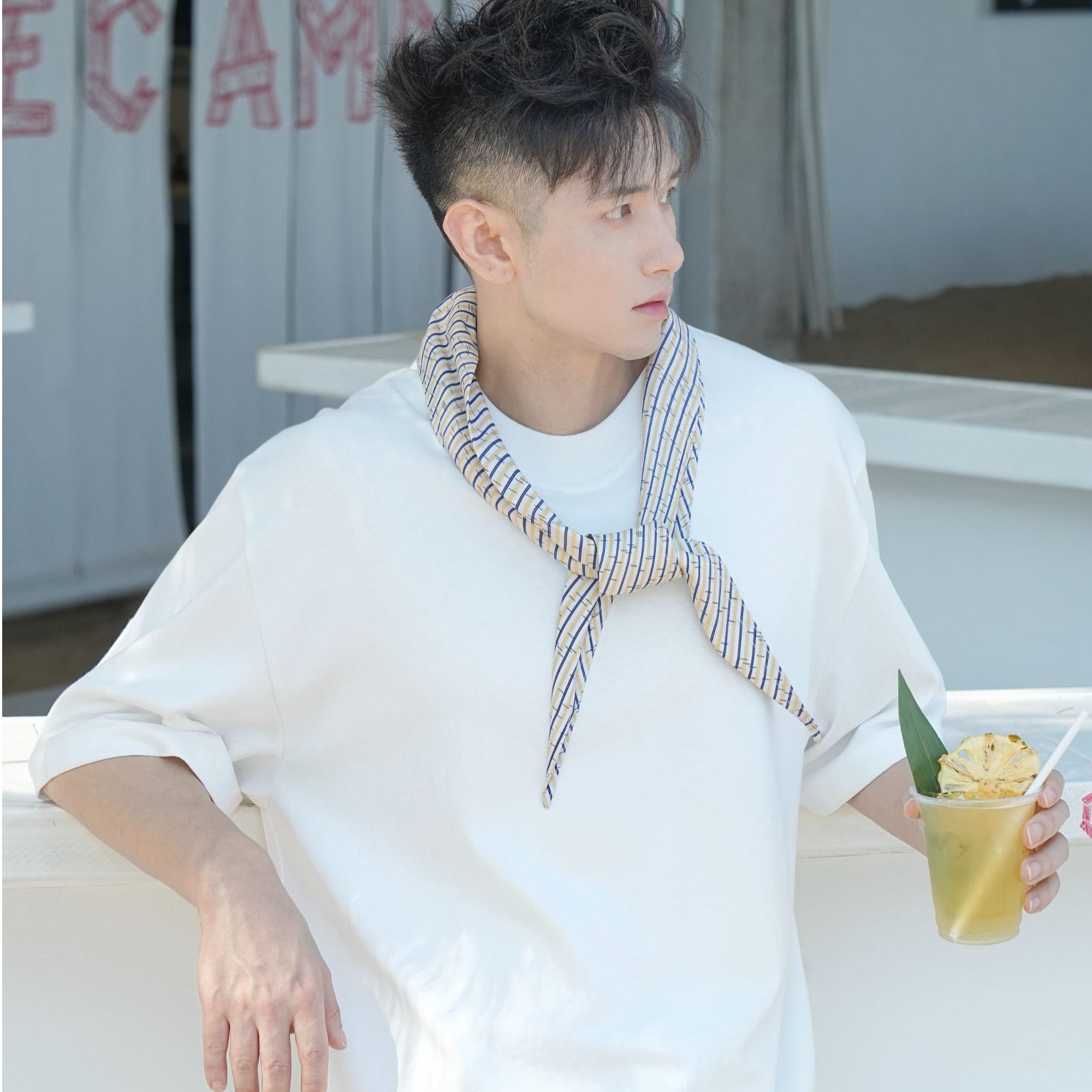 地中海简约白色领巾夏季T恤