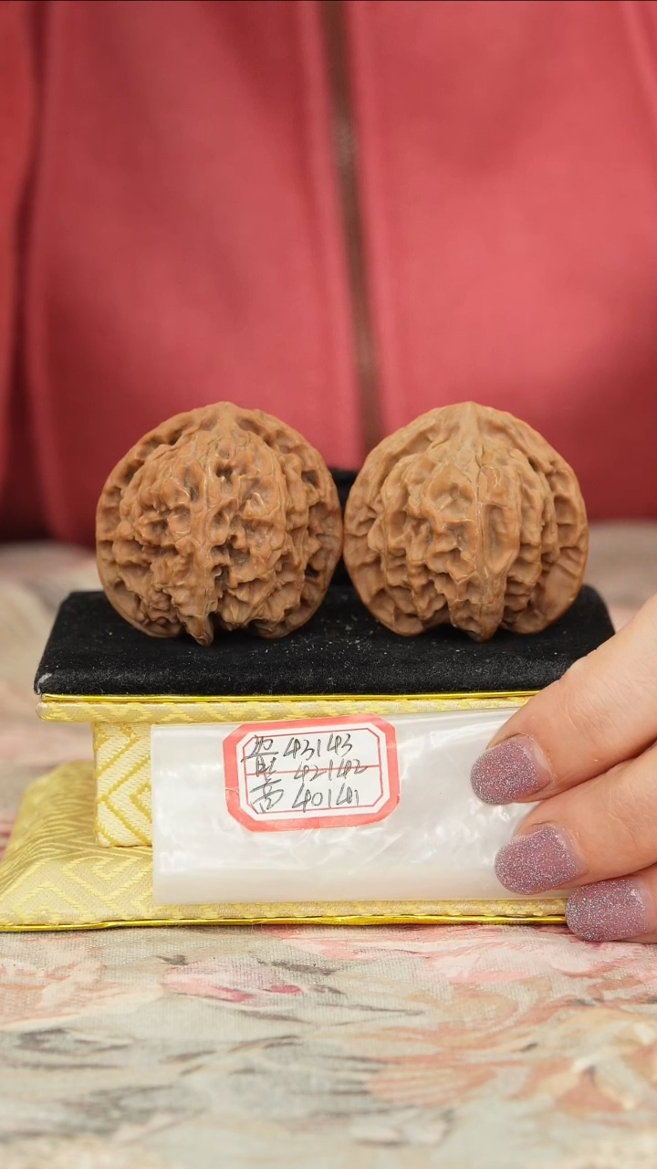 【闪购商品】文玩核桃把件苹果园