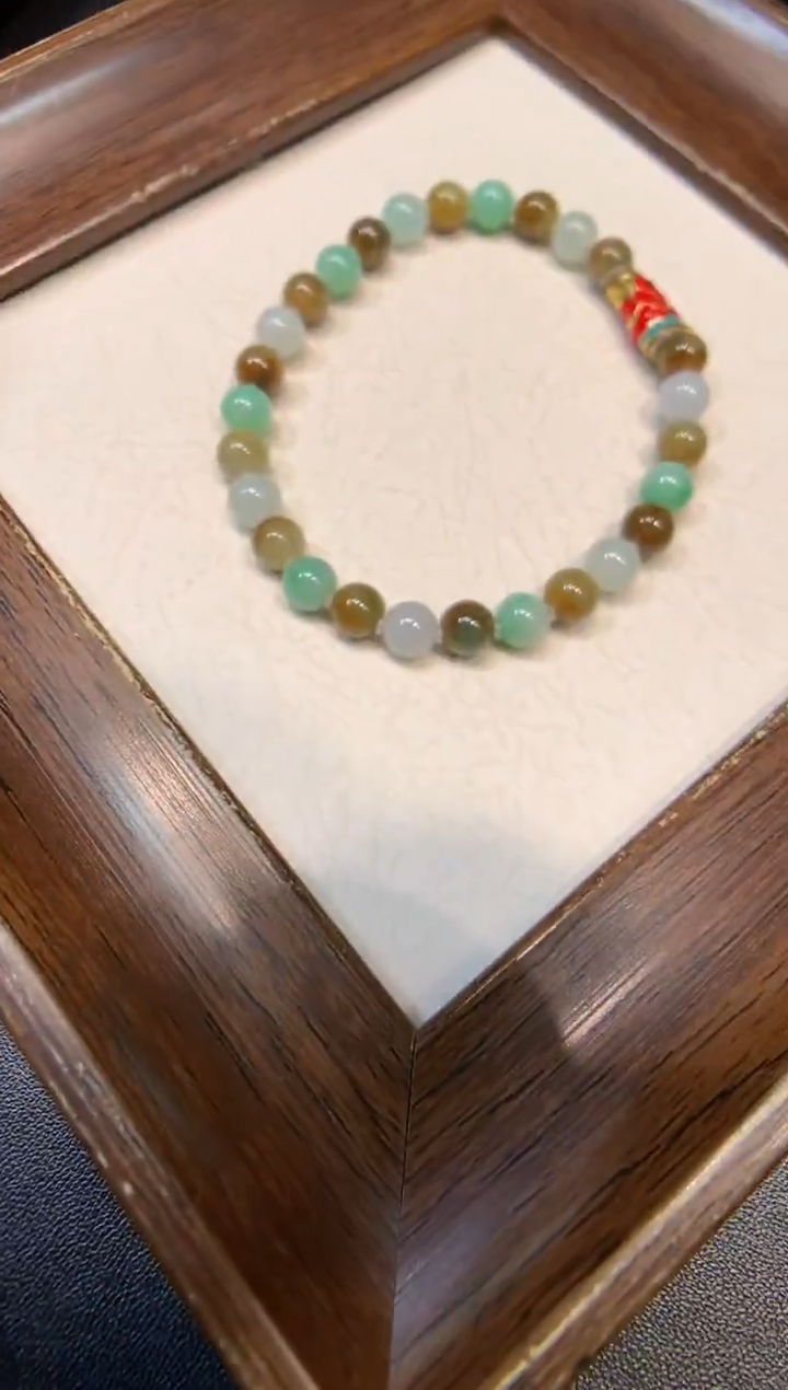 颈饰未镶嵌翡翠手串