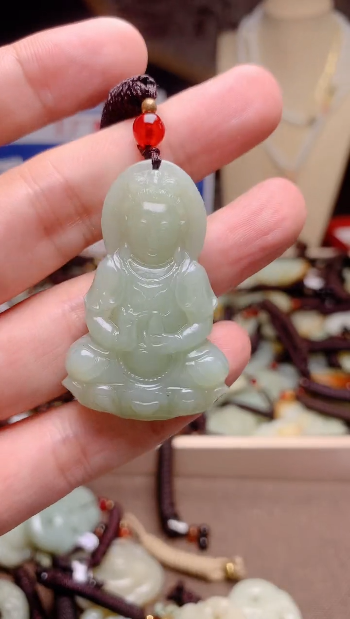 和田玉未镶嵌颈饰1