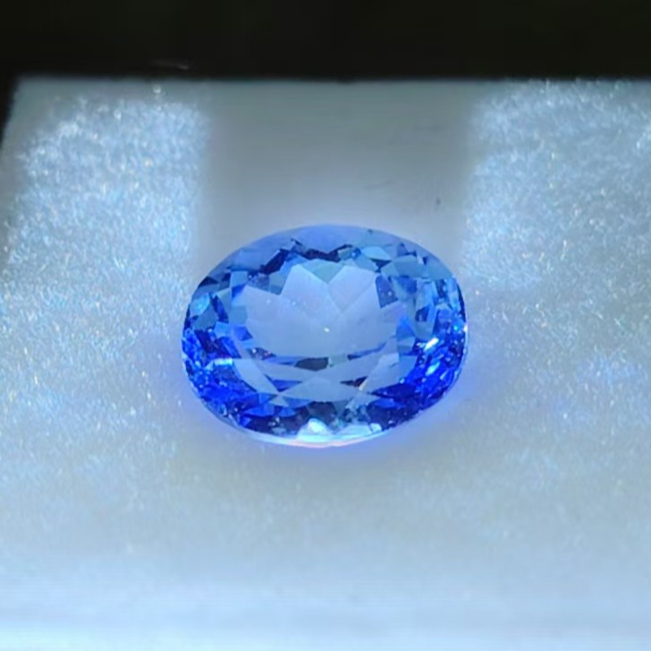 培育蓝宝石#2.4矢车菊椭圆形高精切裸石支持双检