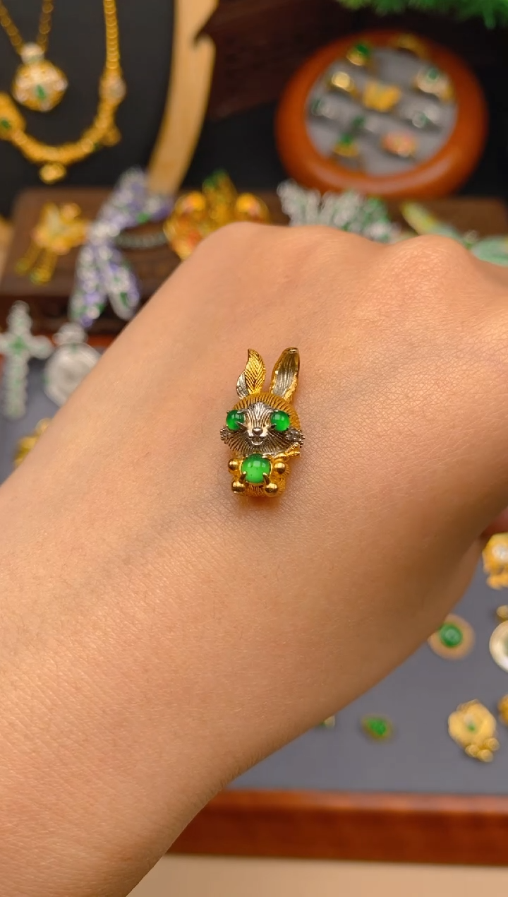 【闪购商品】翡翠吊坠(不含链)银S925镶嵌小兔子