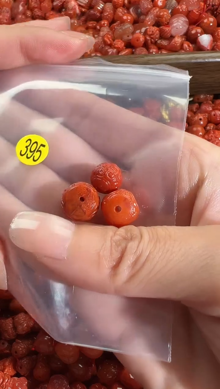 颈饰未镶嵌南红玛瑙1