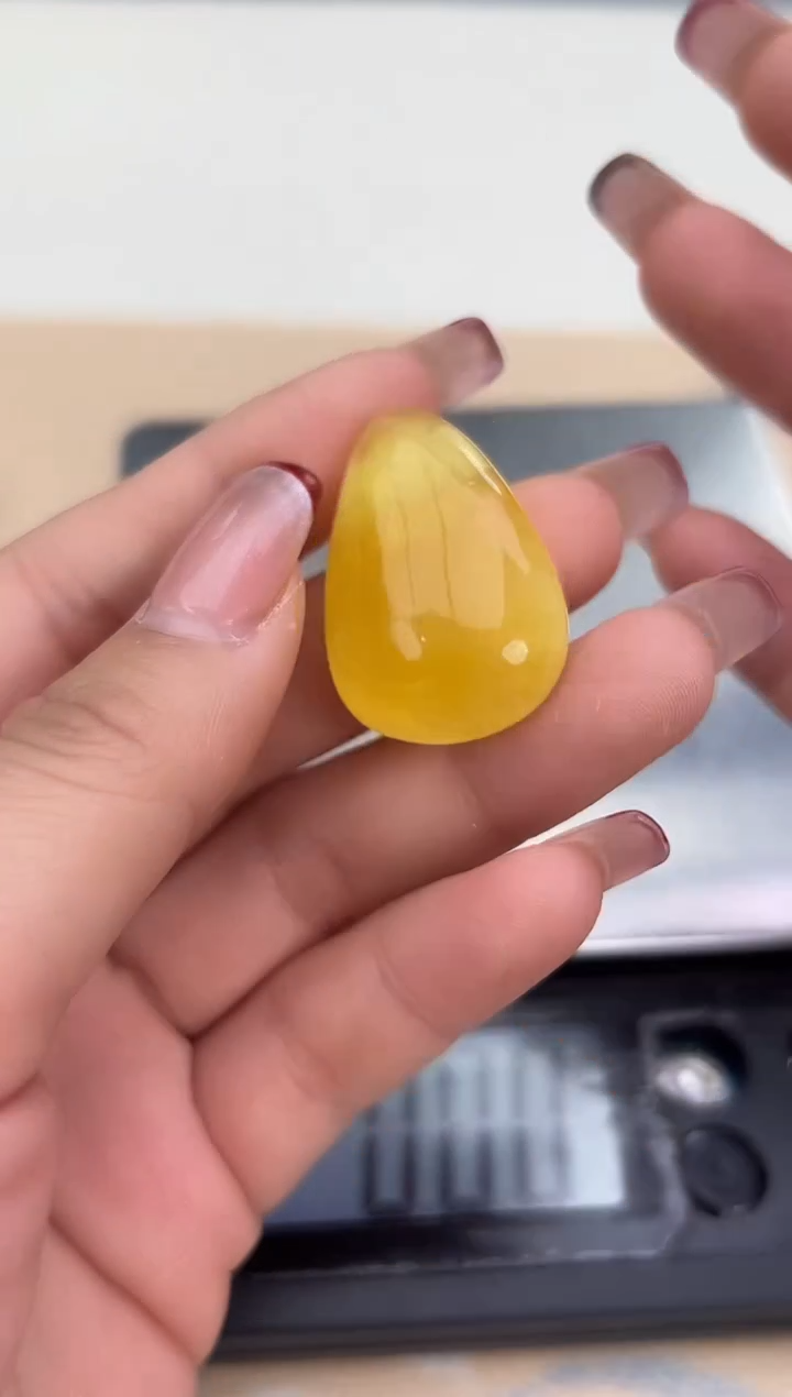 【闪购商品】琥珀裸石未镶嵌蜜蜡吊坠