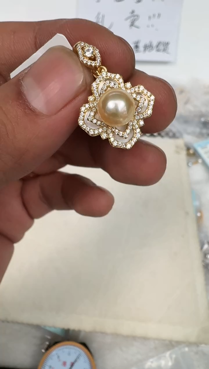 颈饰银S925镶嵌海水珍珠吊坠