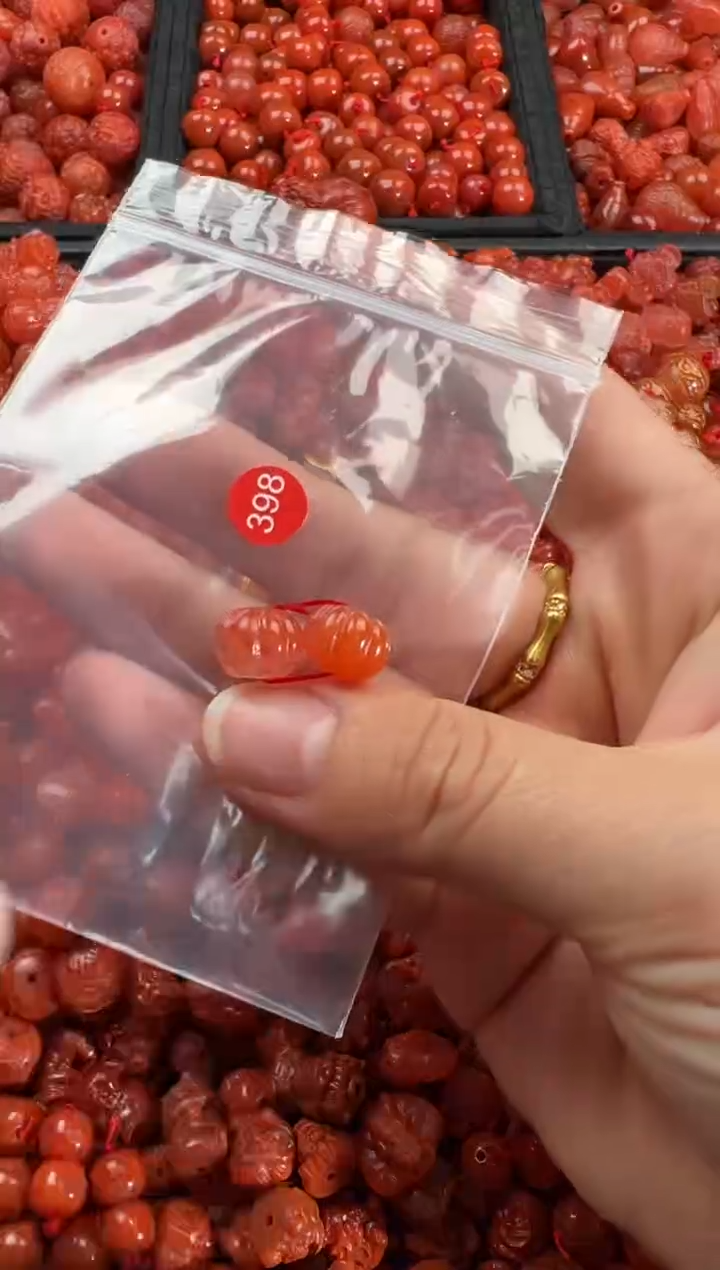 【闪购商品】南红玛瑙颈饰未镶嵌1