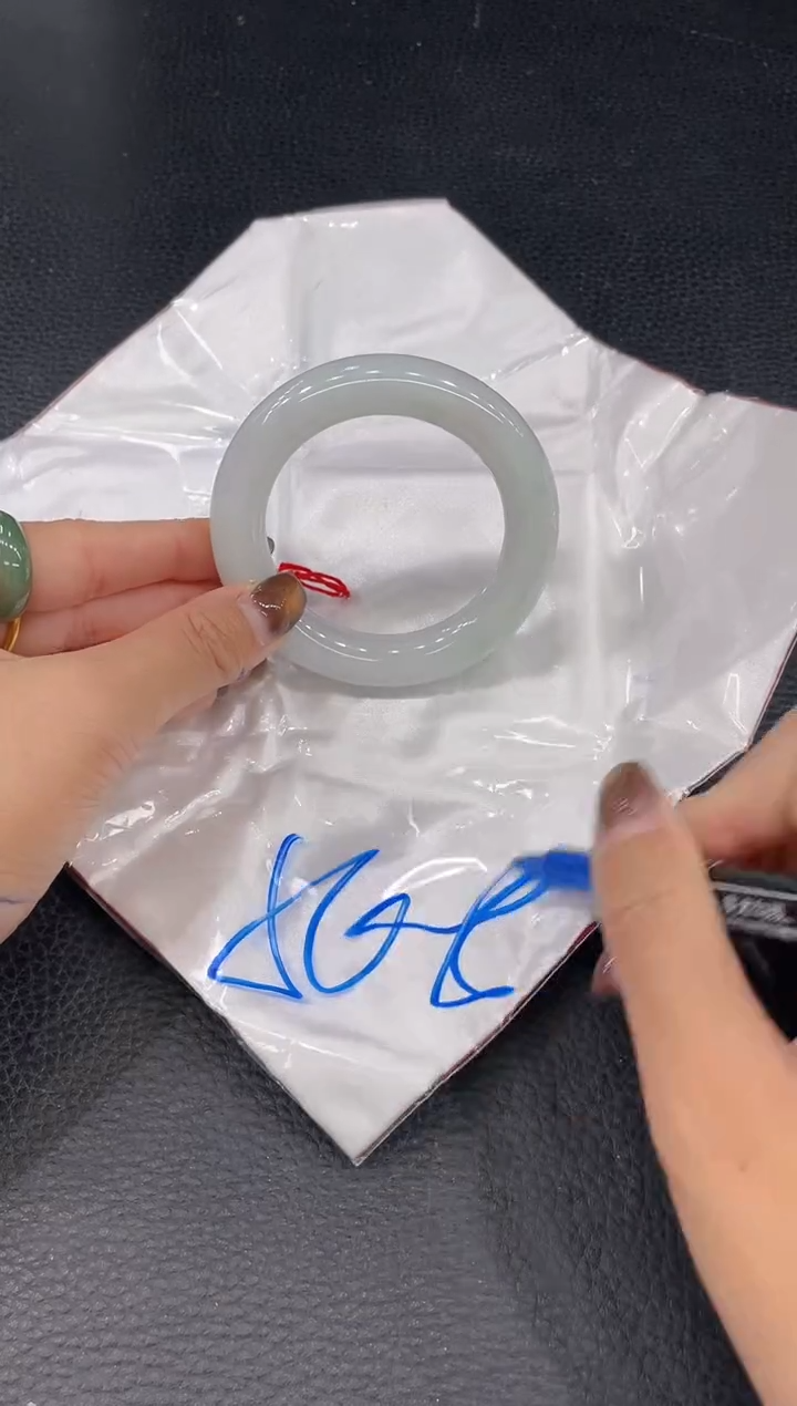 【闪购商品】翡翠手镯未镶嵌手镯