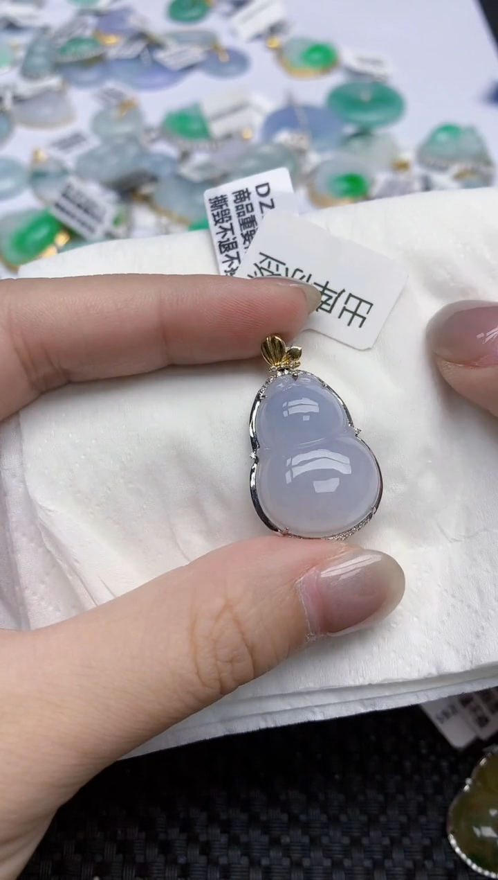 【闪购商品】翡翠颈饰18K金镶嵌天然翡翠A货