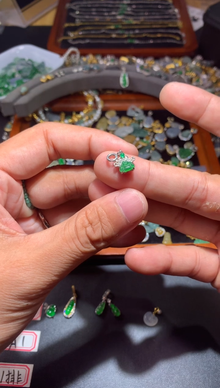 吊坠(不含链)银S925镶嵌翡翠1