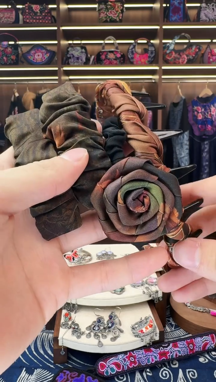 织绣L26黔东南苗族刺绣