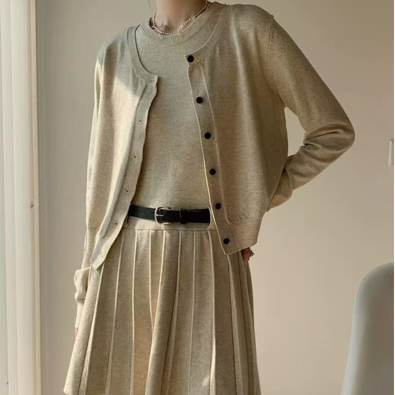 2024秋冬新款百褶连衣裙韩系减龄裙子一整套连衣裙开衫两件套圆领