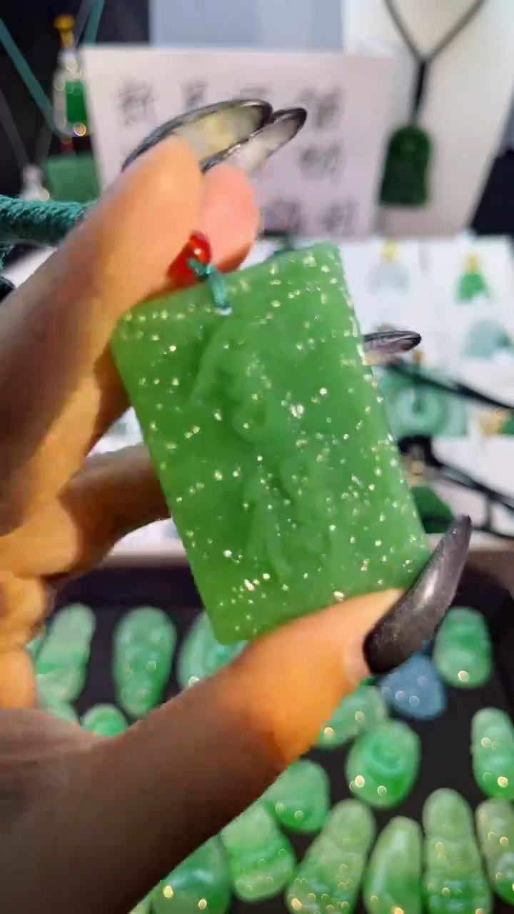 【闪购商品】翡翠手串未镶嵌翡翠颈饰未镶嵌天然翡翠吊坠