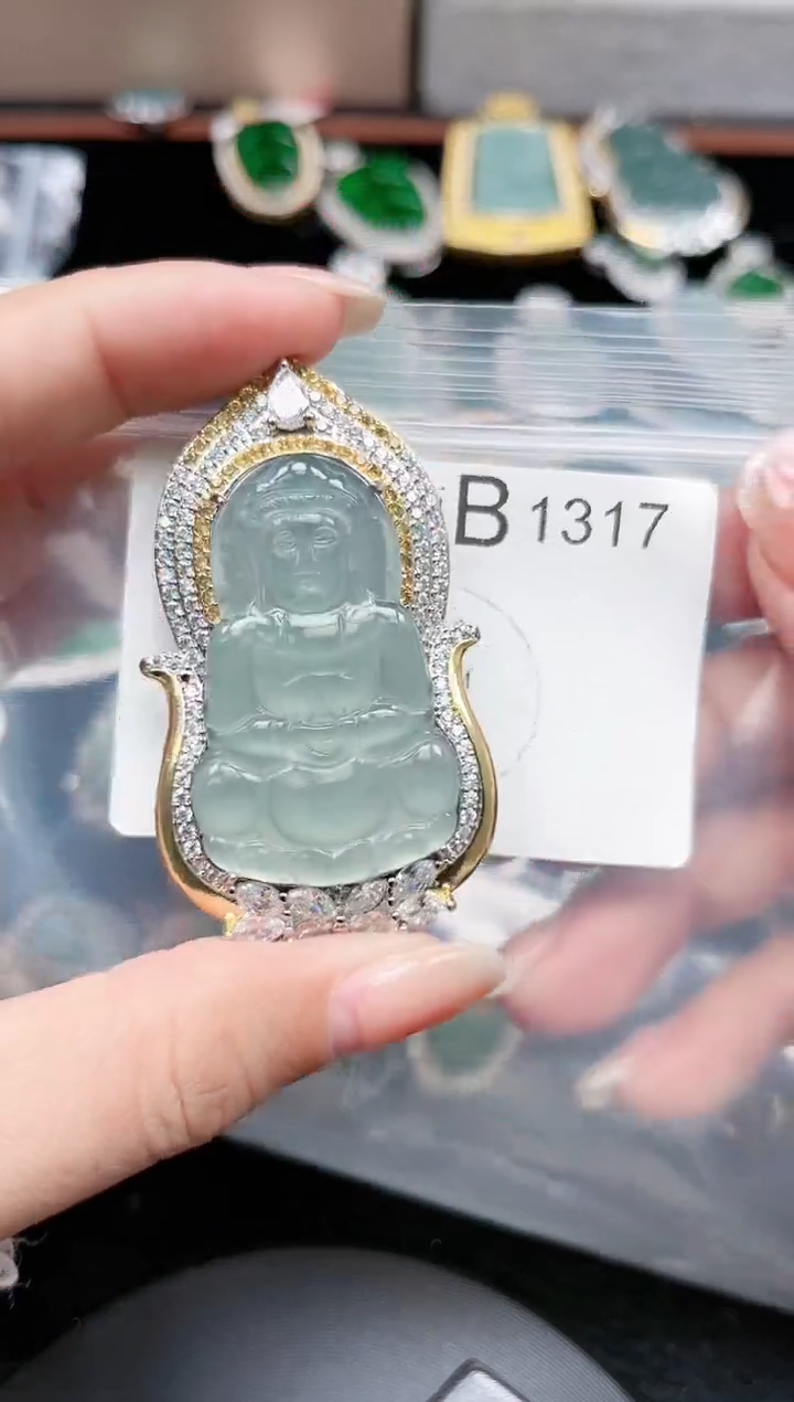 【闪购商品】翡翠颈饰未镶嵌1317赠皮绳