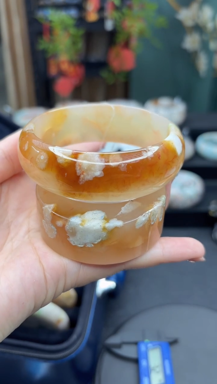 【闪购商品】石英质玉手镯未镶嵌124（62圈赠送镯心）