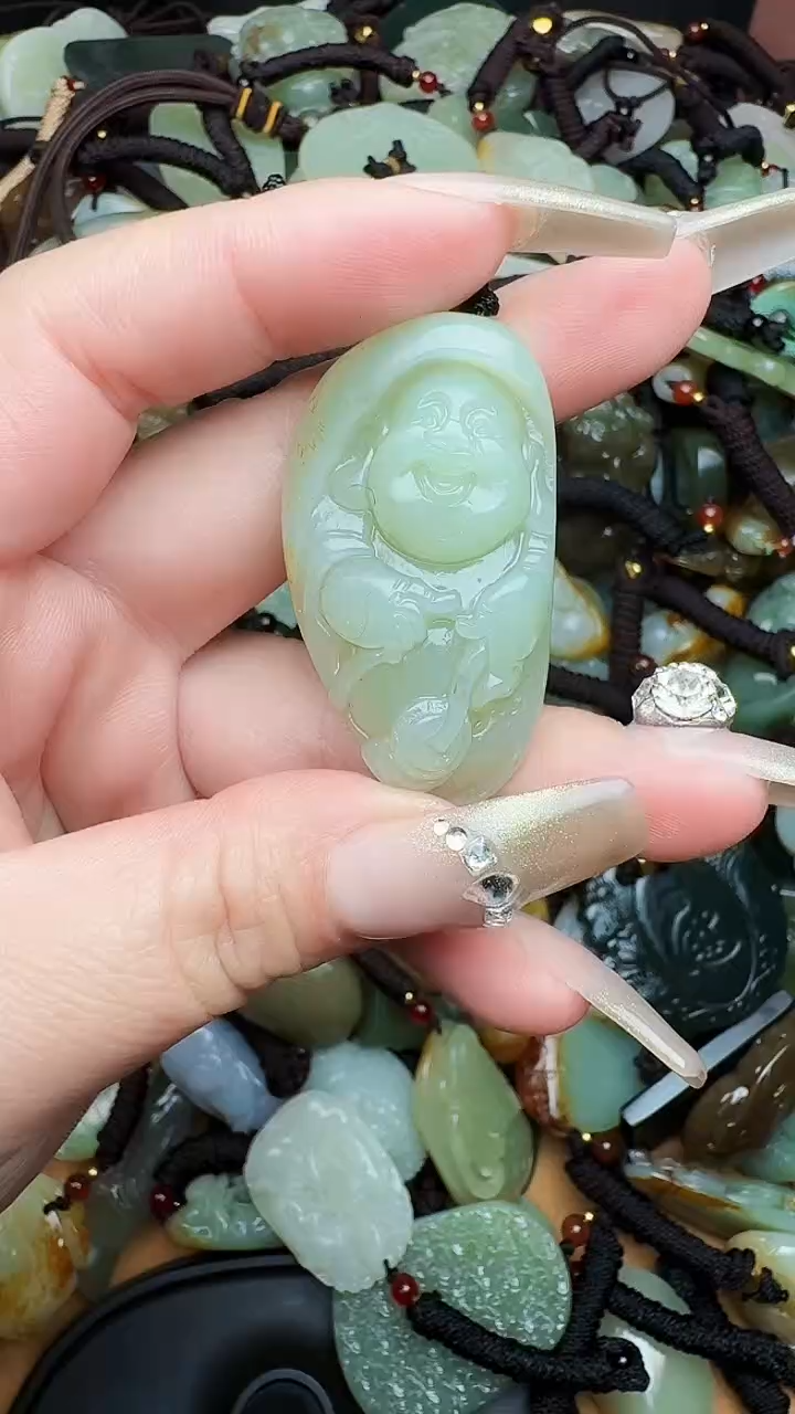 【闪购商品】和田玉颈饰未镶嵌佛