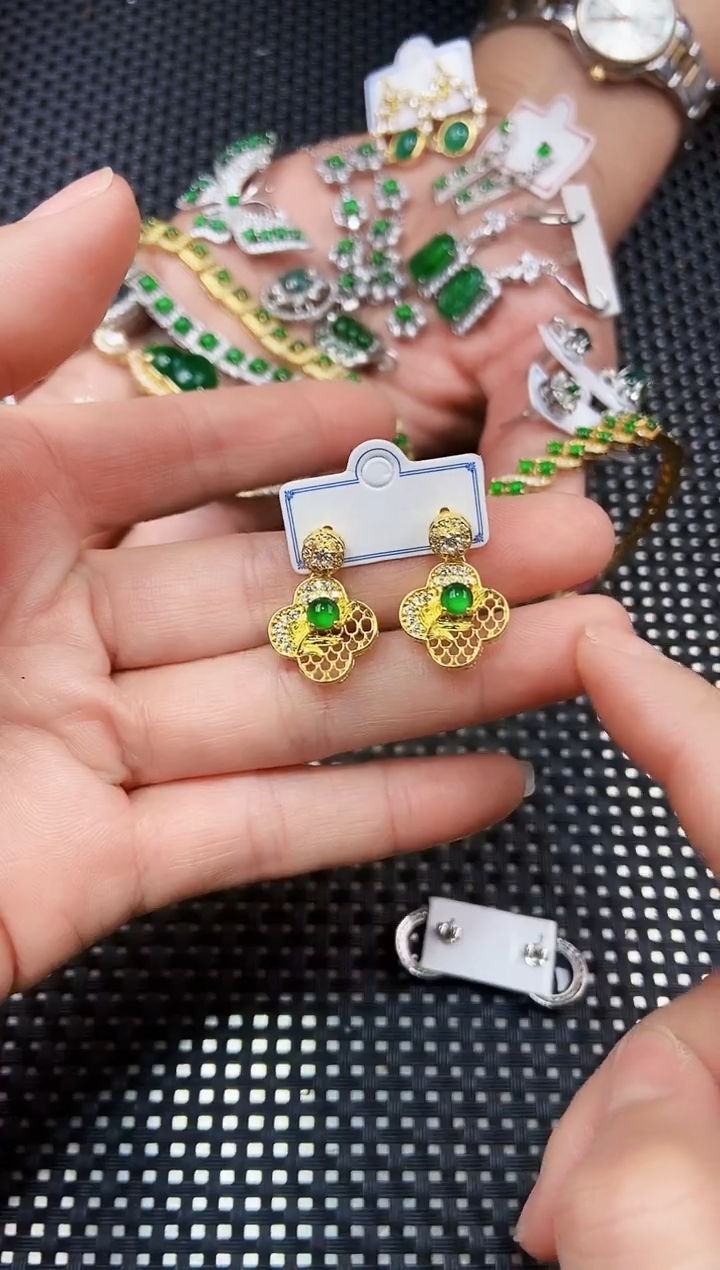 【闪购商品】翡翠耳饰未镶嵌11111111