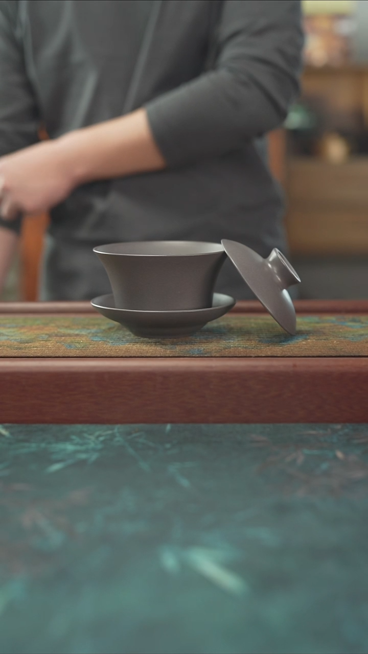 用****912.4   天青  盖碗 