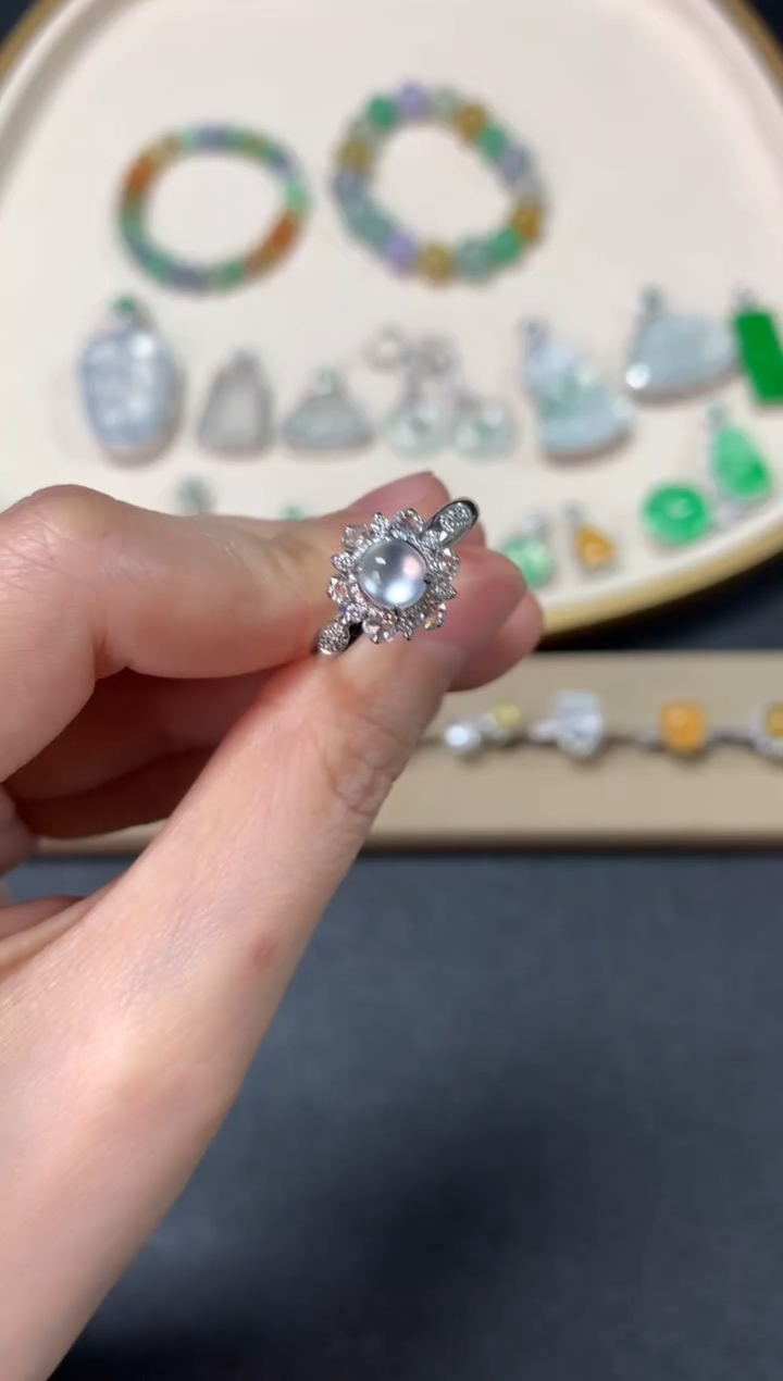 【闪购商品】翡翠戒指18K金镶嵌_蛋面戒指8500