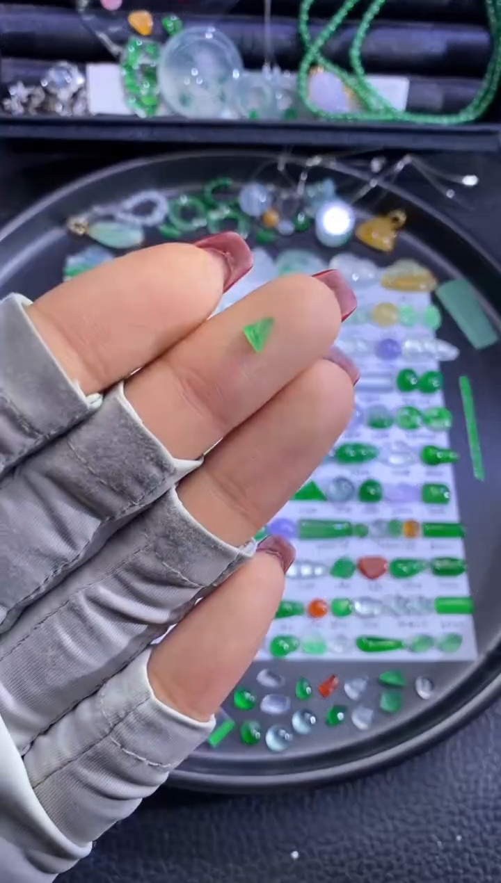 未镶嵌挂件翡翠珠