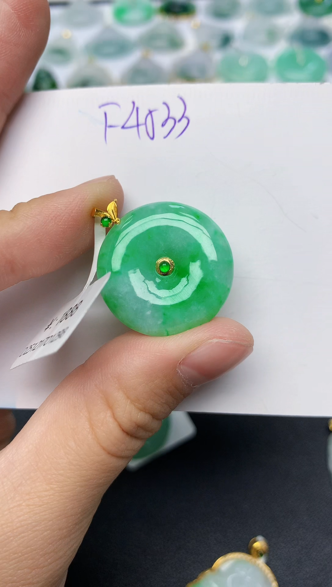 颈饰18K金镶嵌翡翠天然缅甸A货翡翠百元以上9元证书费自理