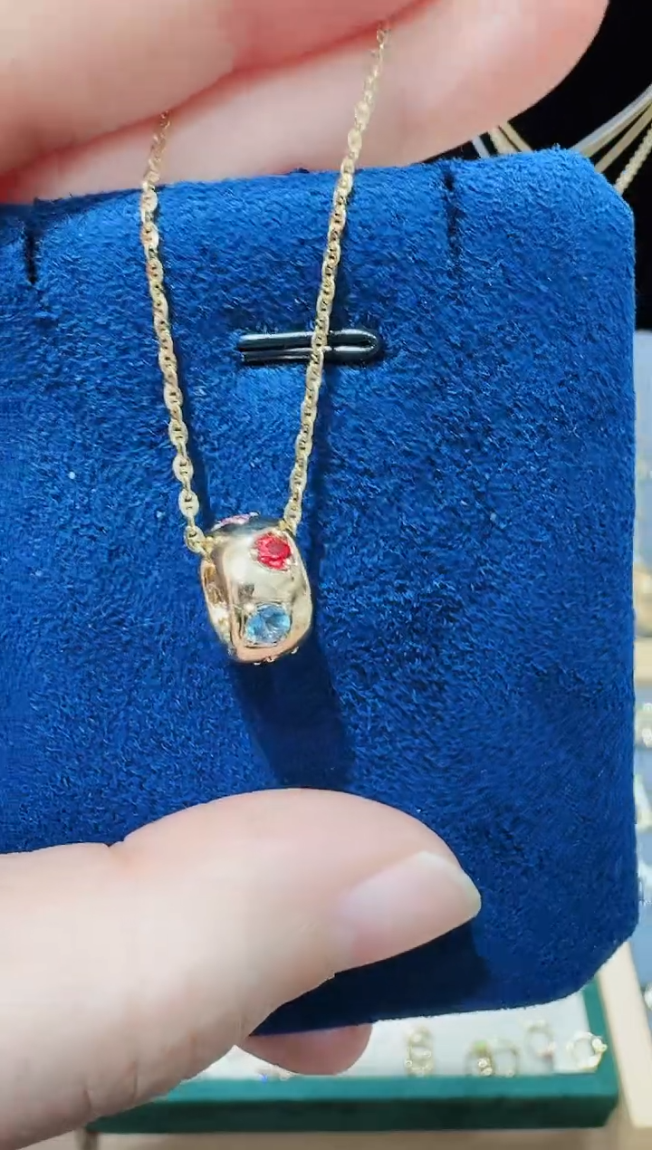 【闪购商品】彩色蓝宝石吊坠18K金镶嵌单吊坠不含链