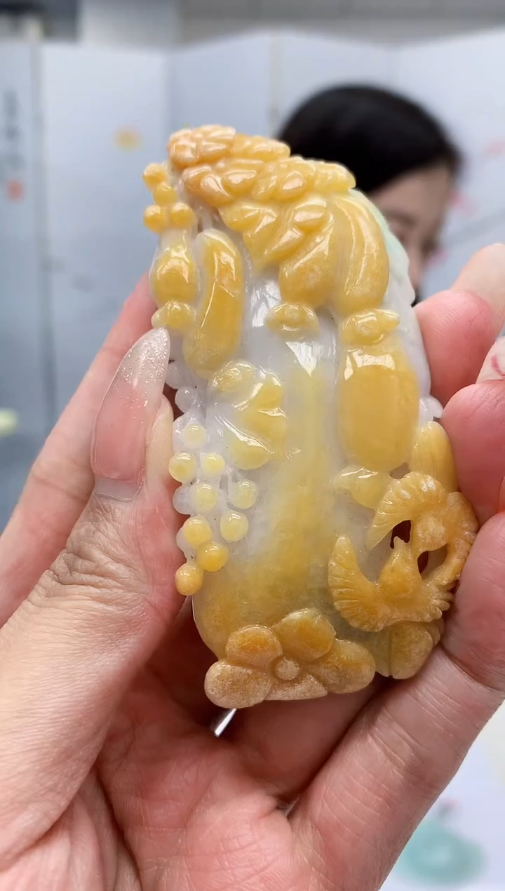 【闪购商品】定制翡翠未镶嵌4852MM-毛货挂件166