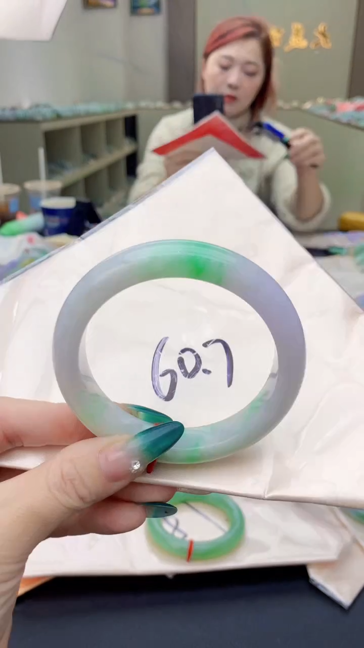 【闪购商品】翡翠手镯未镶嵌0514881089