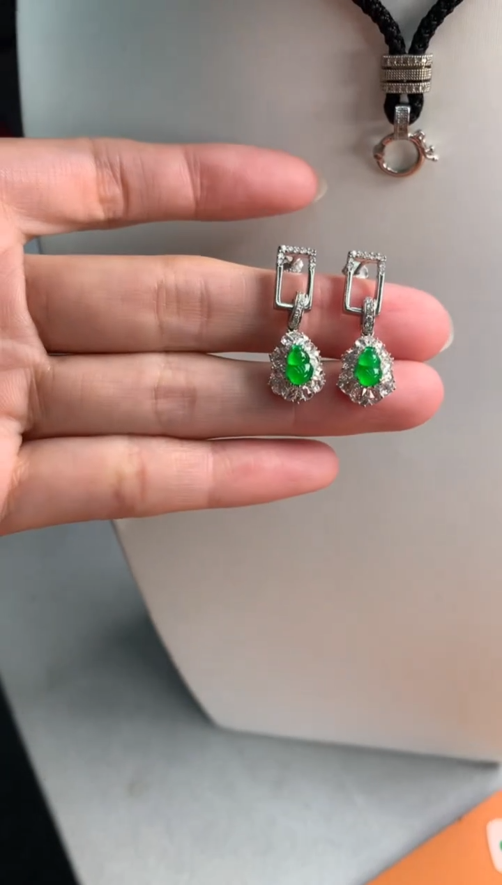 【闪购商品】翡翠颈饰未镶嵌24.6-9.4-6.5