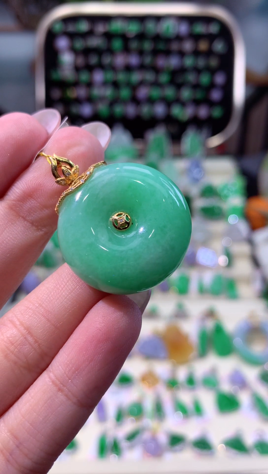 【闪购商品】翡翠颈饰18K金镶嵌缅甸天然A货翡翠