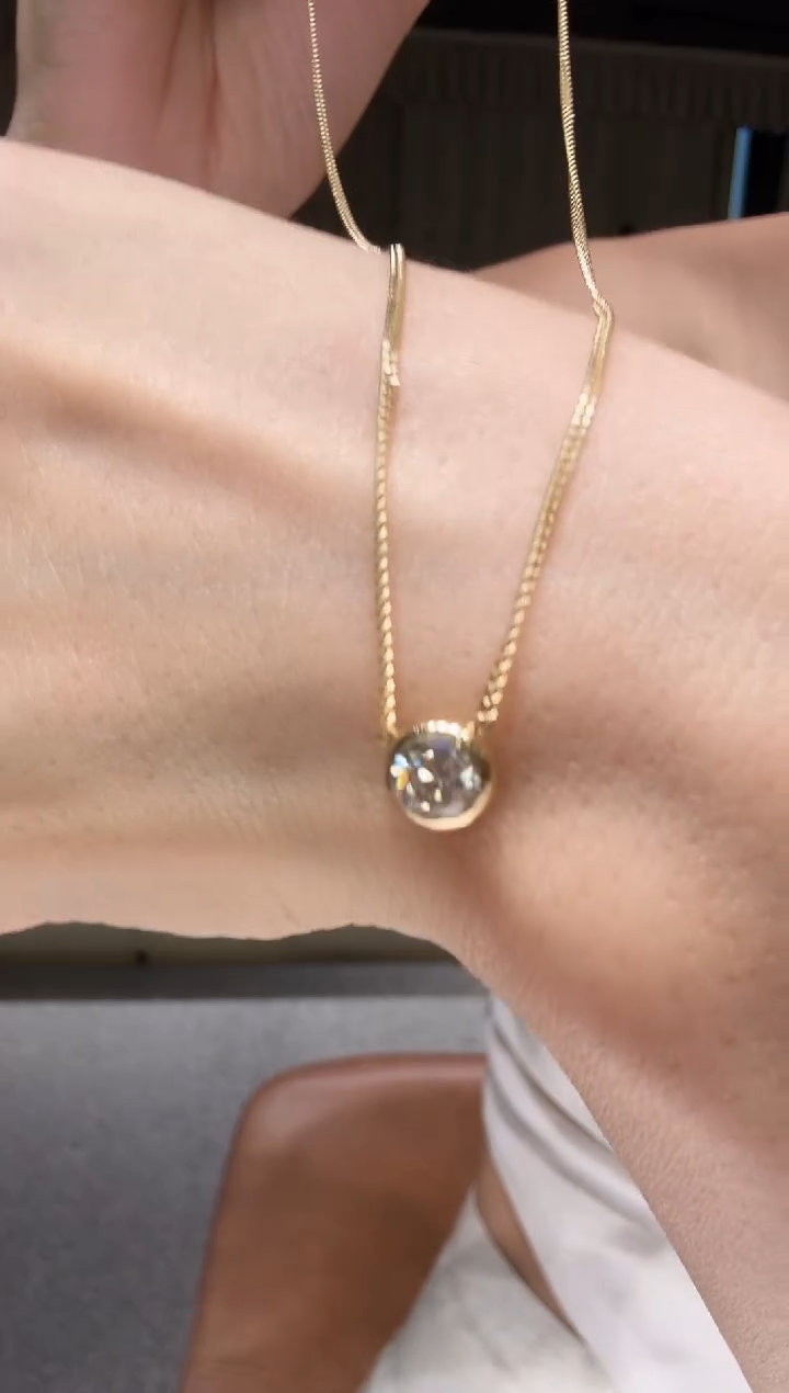 18K金镶嵌项链钻石50分泡泡