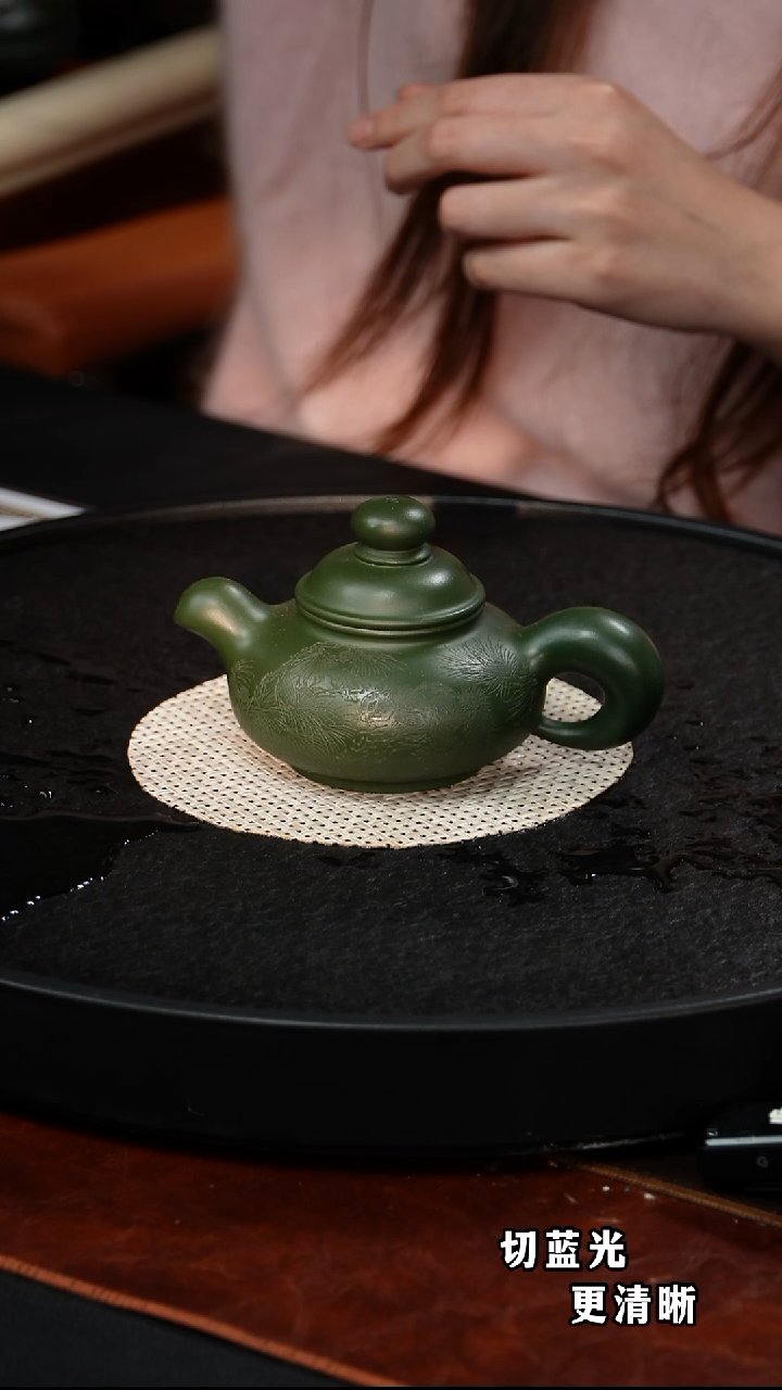 茶壶紫砂惠慧   道洪松趣105  绿泥  190毫升    