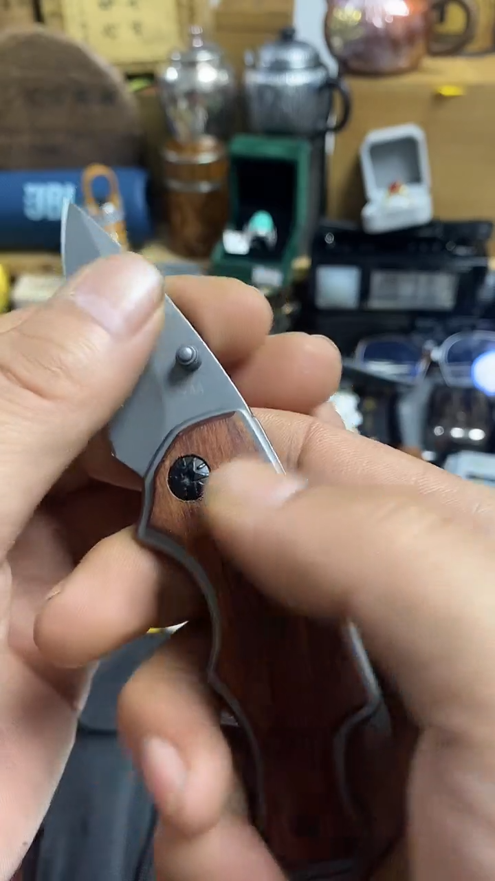 瓷片闪购商品，如图所示