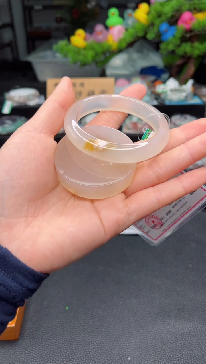 石英质玉未镶嵌手镯55圈口（赠品镯心）3779014