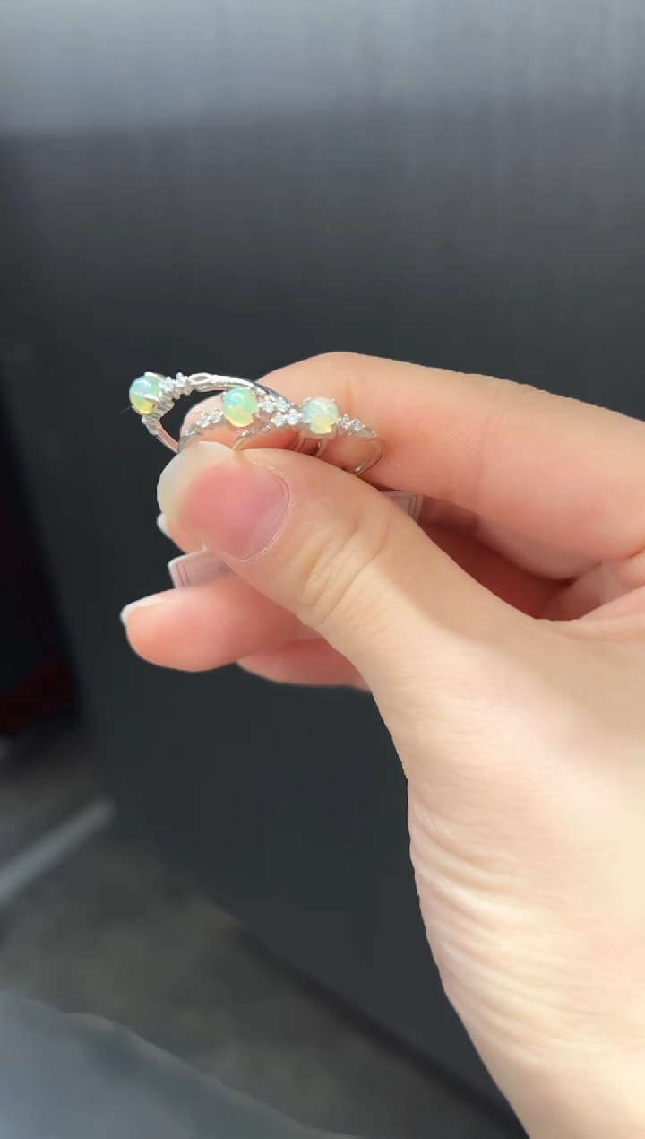 【闪购商品】欧泊戒指银S925镶嵌41】多样性发其一