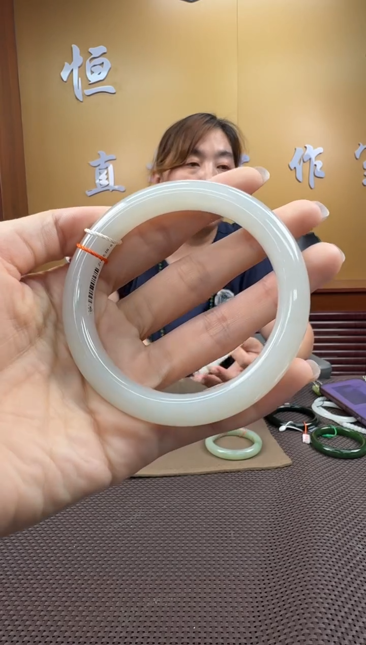 和田玉未镶嵌颈饰手镯61