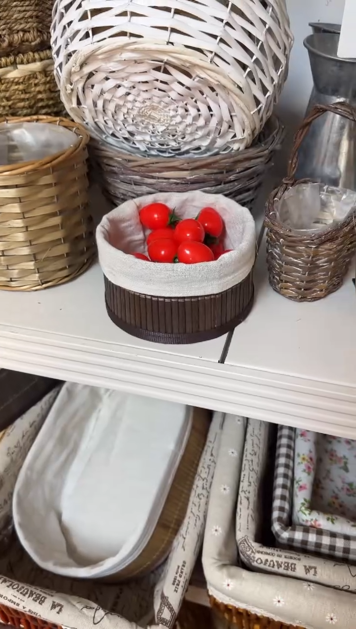 微瑕捡漏深色竹编圆形小筐