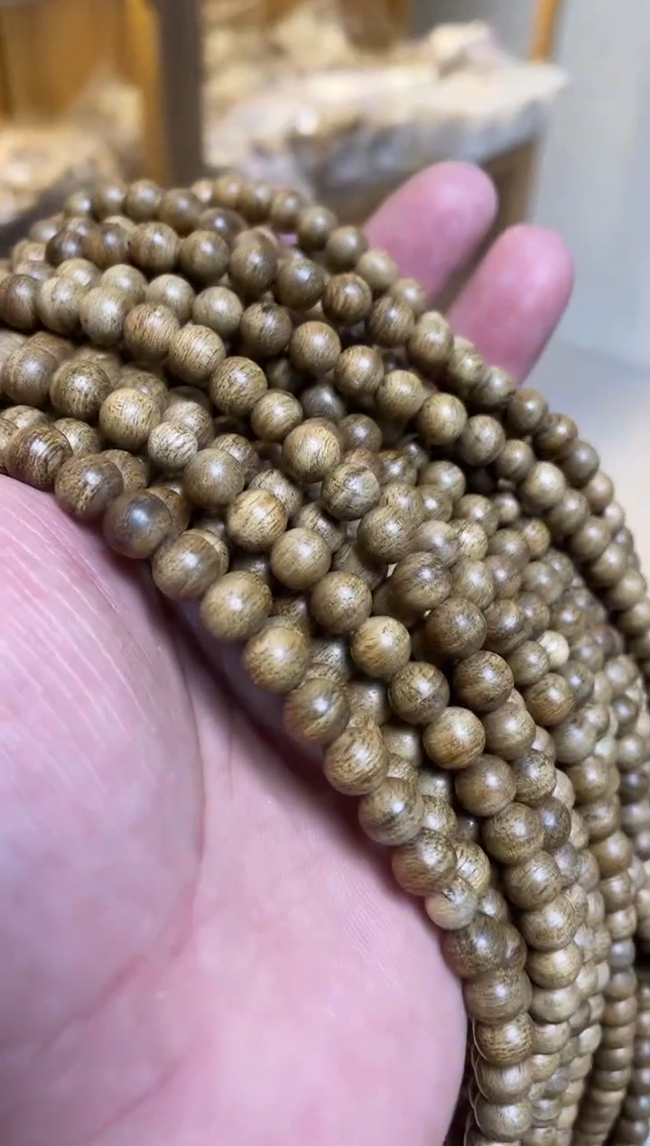 【闪购商品】沉香手串老惠安圆珠长串0.7多样性发其一