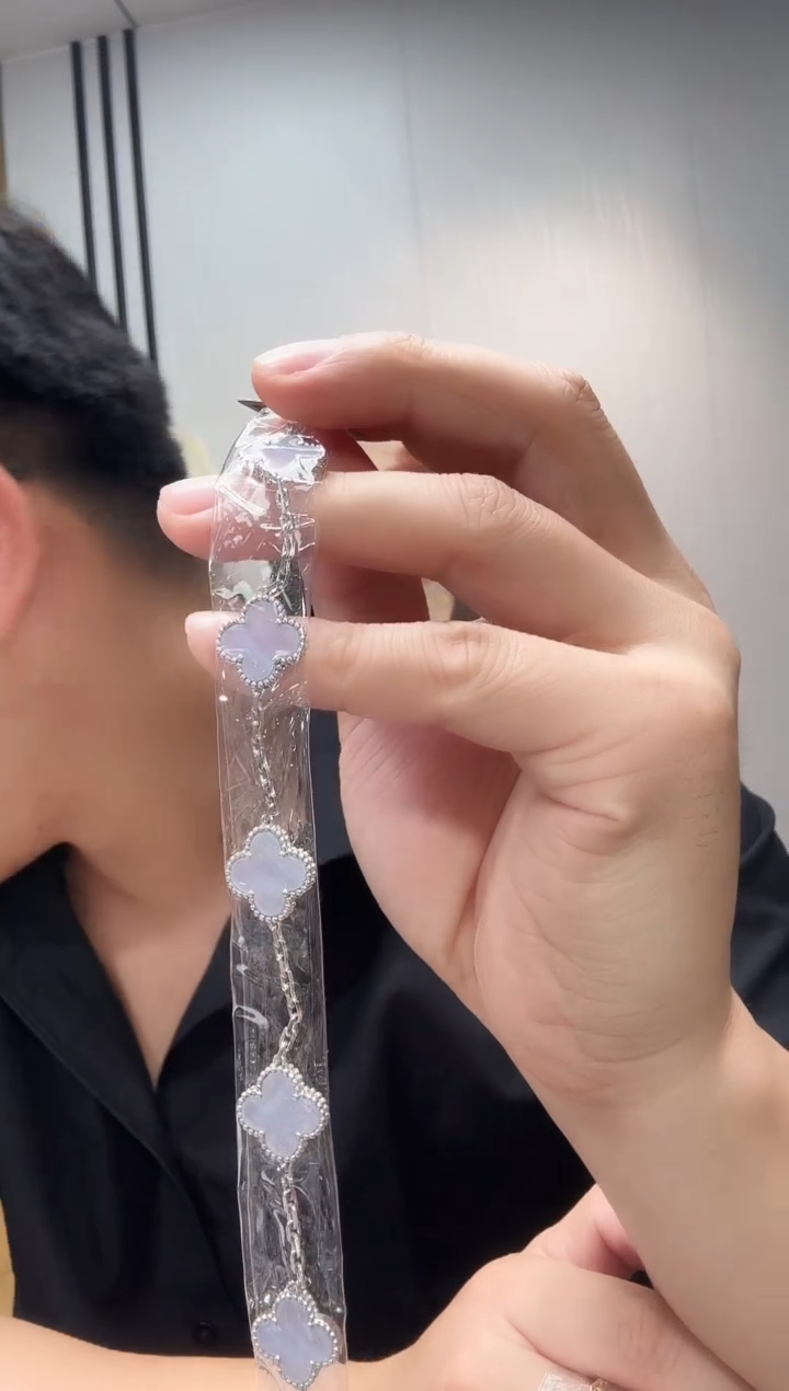 18K金镶嵌手链玛瑙/玉髓萌*啦紫色k白，五花手链