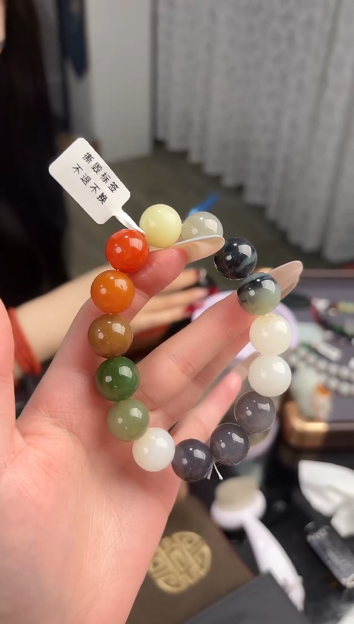 手串未镶嵌和田玉董小姐推荐 多样性发货 拍一发一db14