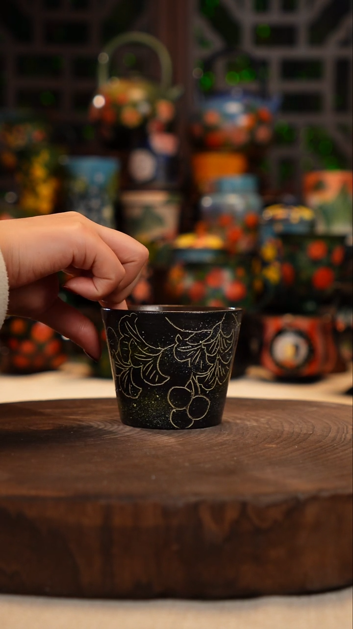 油画    釉下彩   杯子