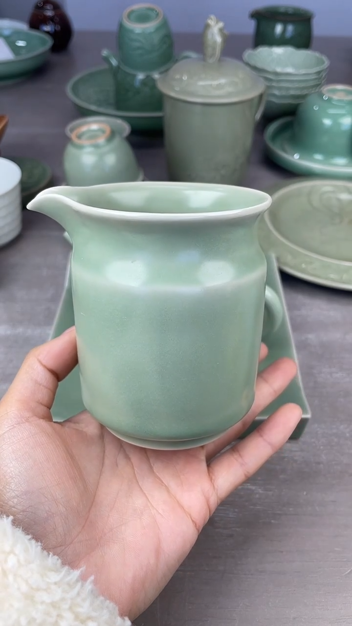 青瓷仓储清仓福利微瑕