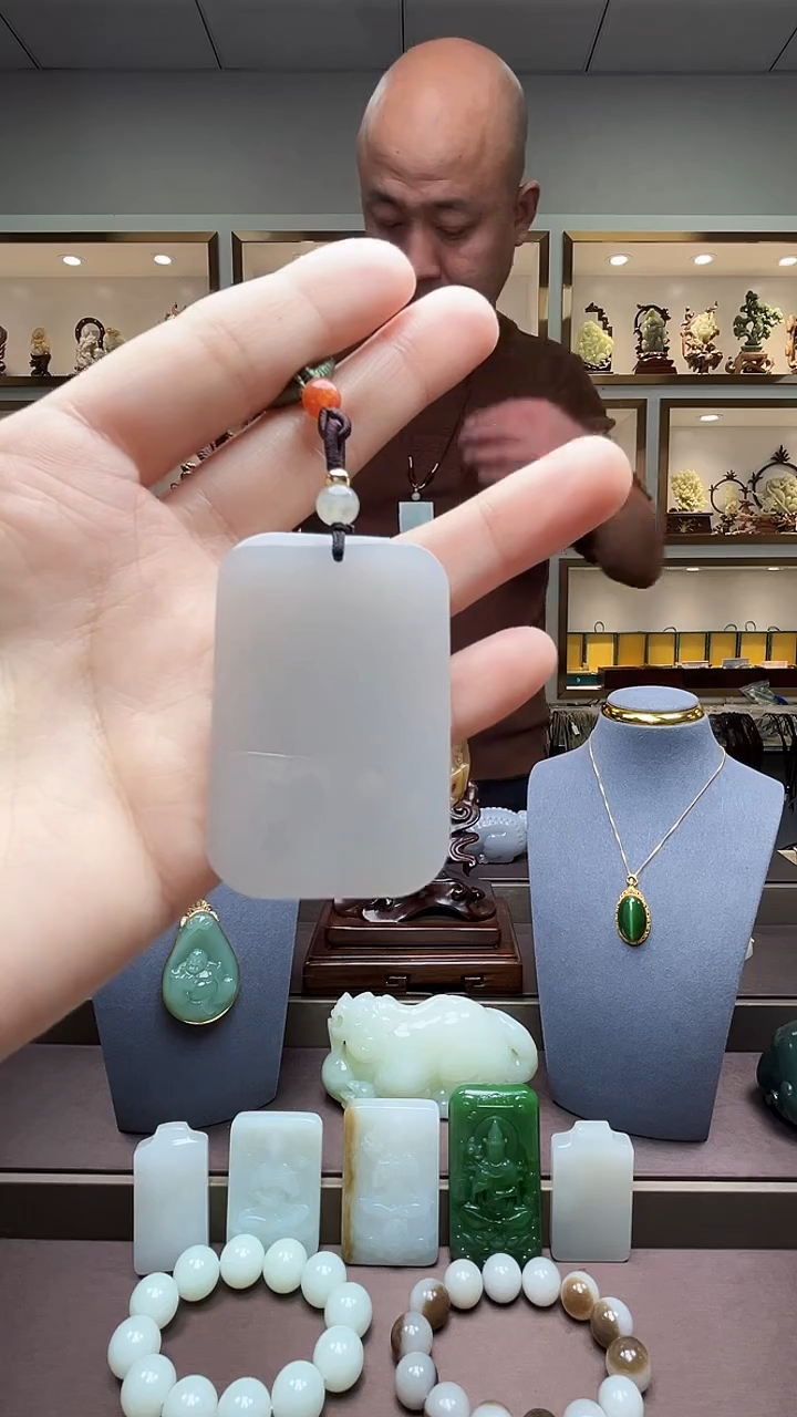 【闪购商品】和田玉颈饰未镶嵌苏