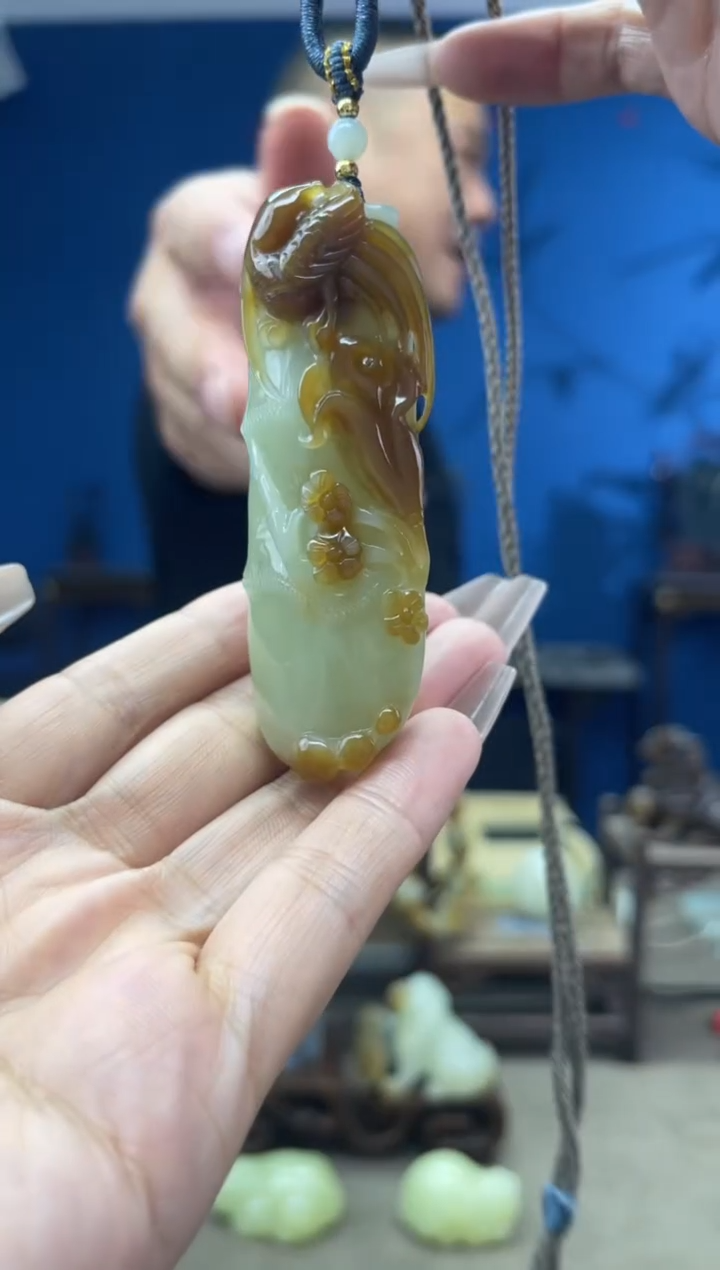 和田玉未镶嵌颈饰1