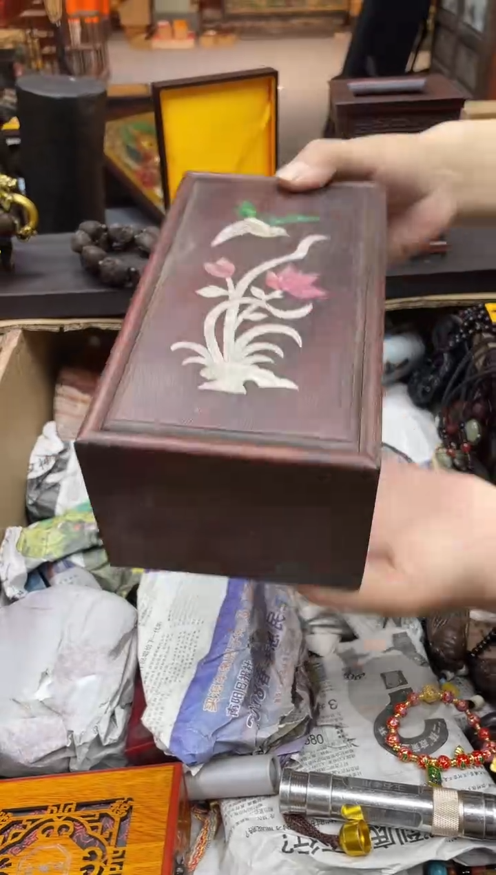 【闪购商品】大叶紫檀（黑酸枝木类）