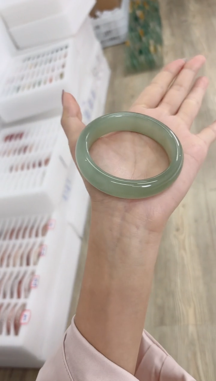 未镶嵌手镯石英质玉158-54D