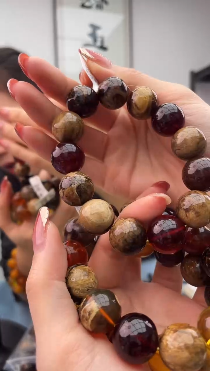 【闪购商品】琥珀珠宝奇石未镶嵌假一罚十多样性发其一，035