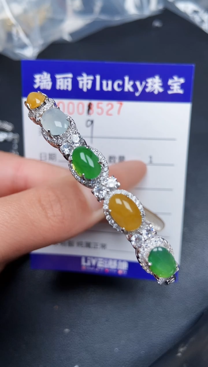 【闪购商品】翡翠颈饰银S925镶嵌9527