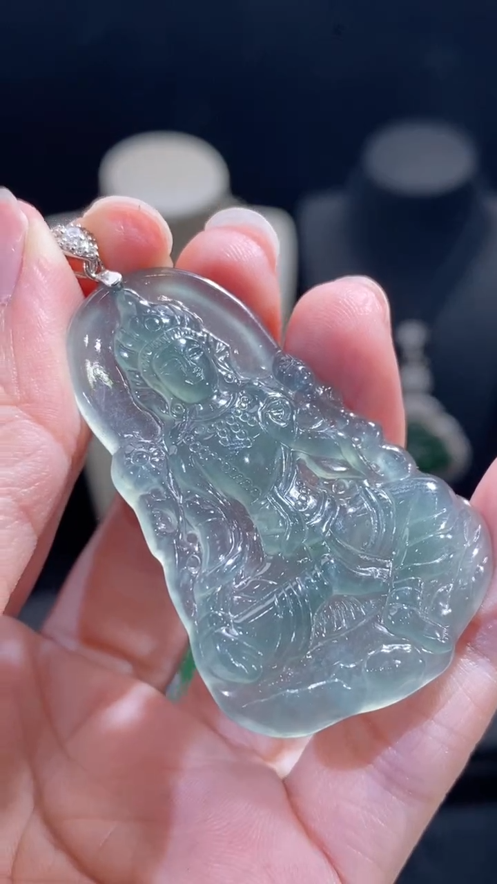 翡翠未镶嵌颈饰天然A货翡翠度母观音吊坠
