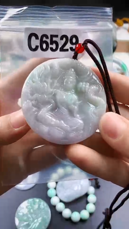 颈饰未镶嵌翡翠天然翡翠吊坠挂件