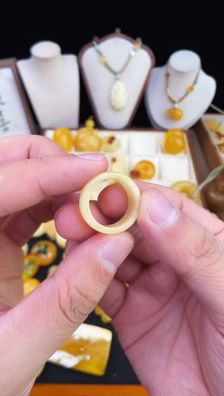 琥珀未镶嵌珠宝奇石柒月